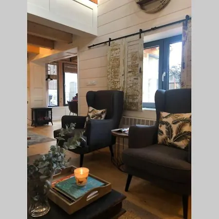 Сasa de vacaciones A Modern Barn House In Brusno *